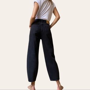 Aritzia Denim Forum Tippi High Rise Carrot 26L Size 26